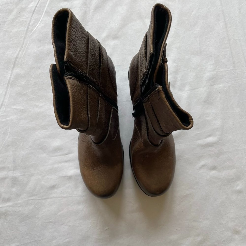 NEW Women's B.O.C. Josephine Brown Leather Boots size 11 - Picture 5 of 9